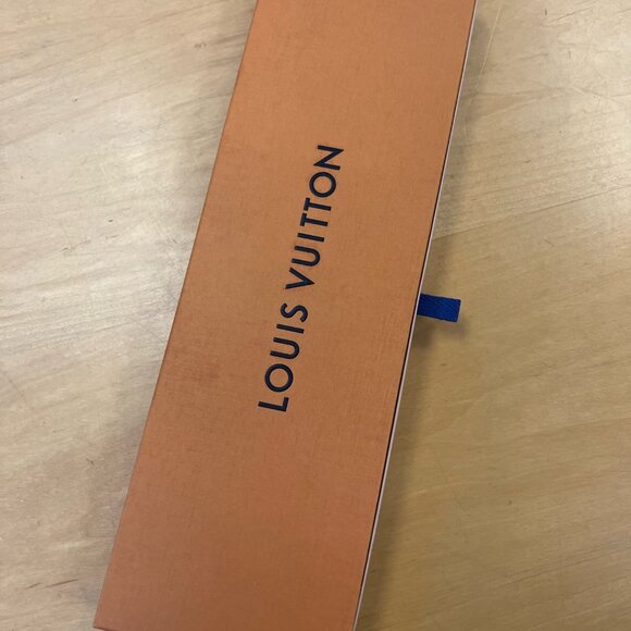 Louis Vuitton Bandeau like new, with box, tags and original tissue paper - Picture 4 of 7